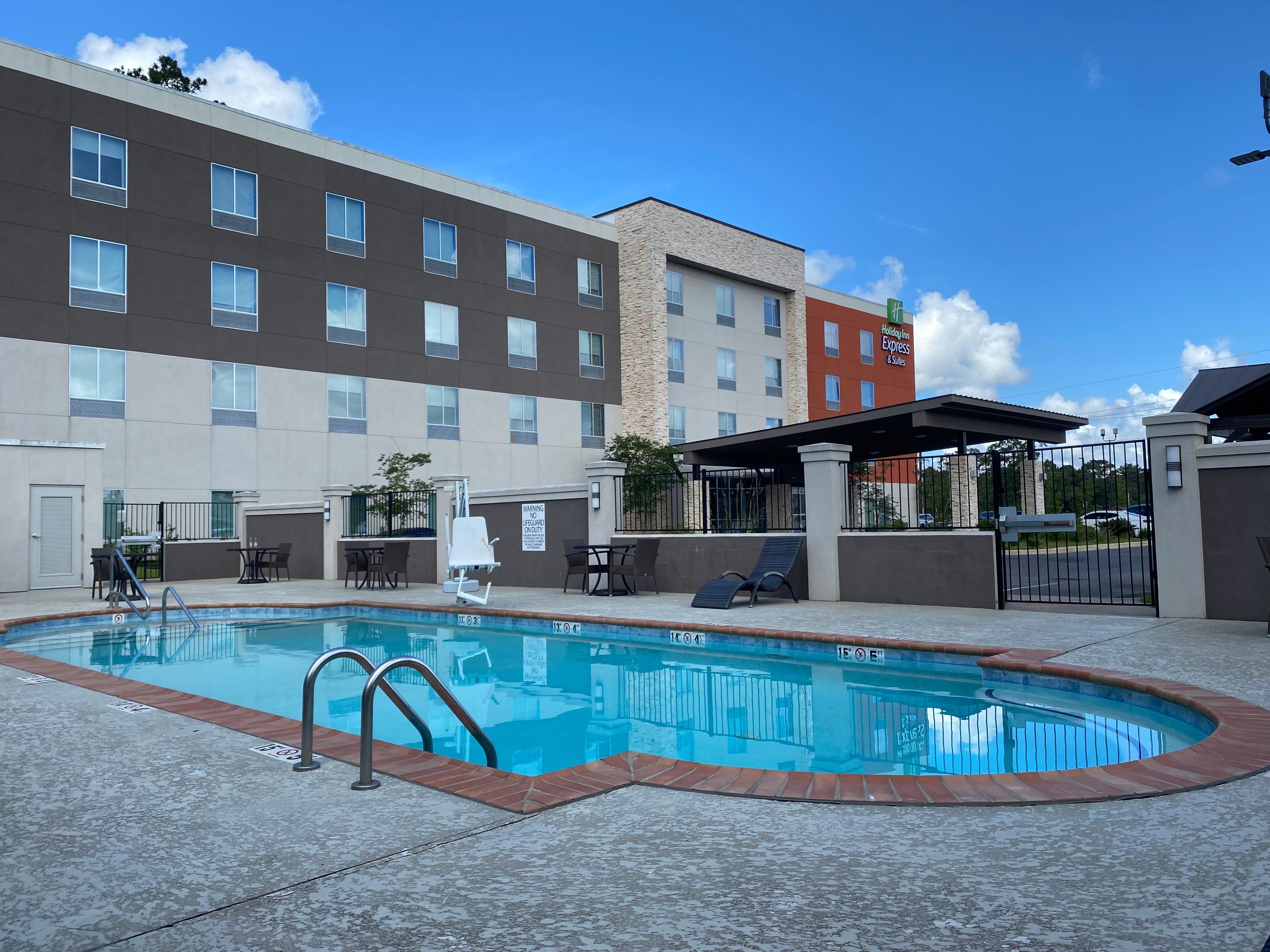 Holiday Inn Express & Suites Pineville-Alexandria Area Extérieur photo